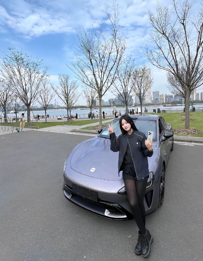 质量都这么高的吗？仙女也就长这样吧PG麻将胡了2小米SU7的美女车主(图9)