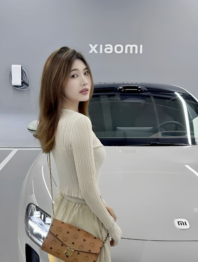 质量都这么高的吗？仙女也就长这样吧PG麻将胡了2小米SU7的美女车主(图4)
